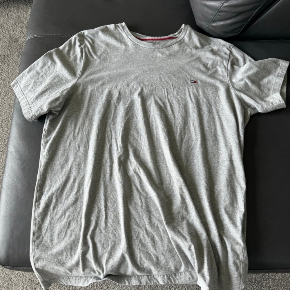 Tommy Hilfiger Grey Men’s T-Shirt Size XL